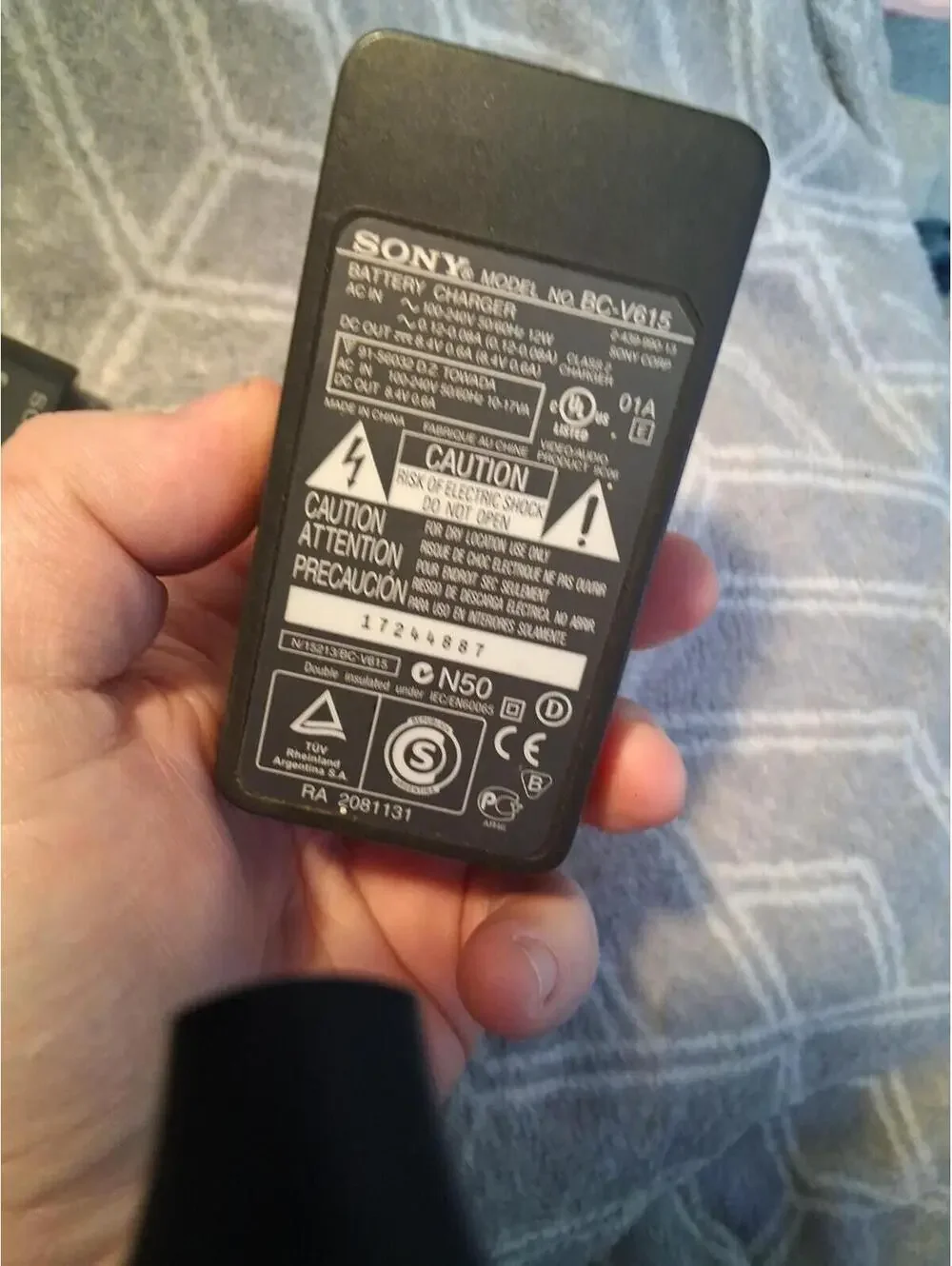 Sony F330 Battery And Charger Back Need Wire
